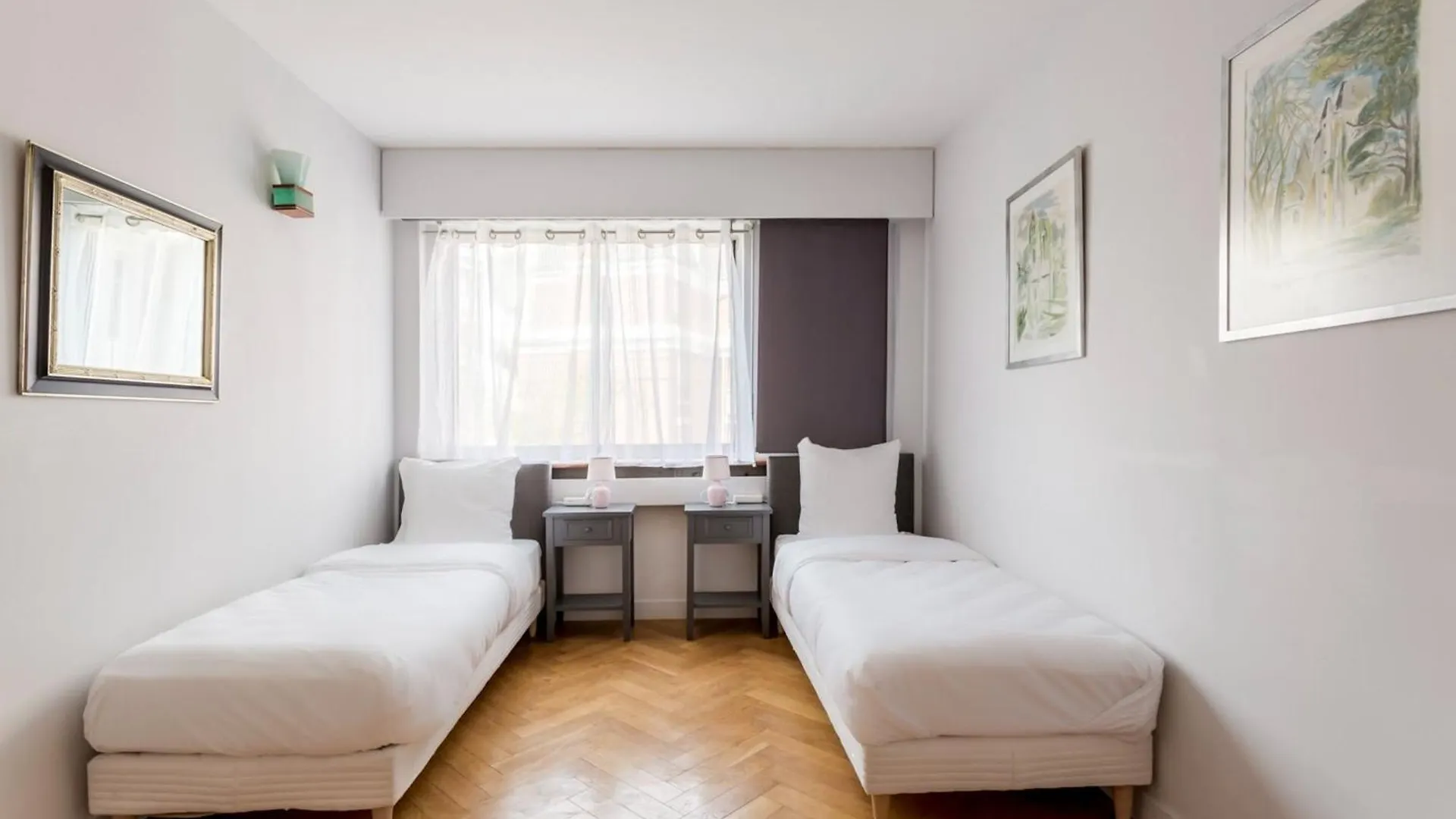 Eiffel Tower - 2br With Balcony - Cityapartmentstay Apartamento