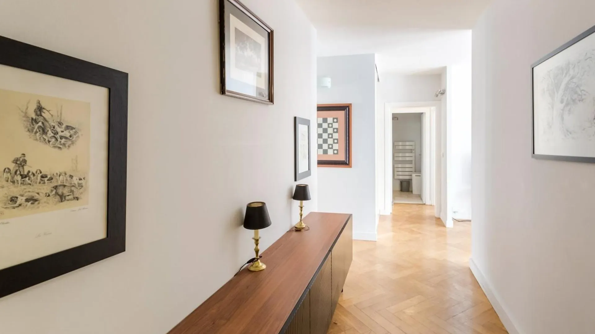 Eiffel Tower - 2br With Balcony - Cityapartmentstay Apartment *