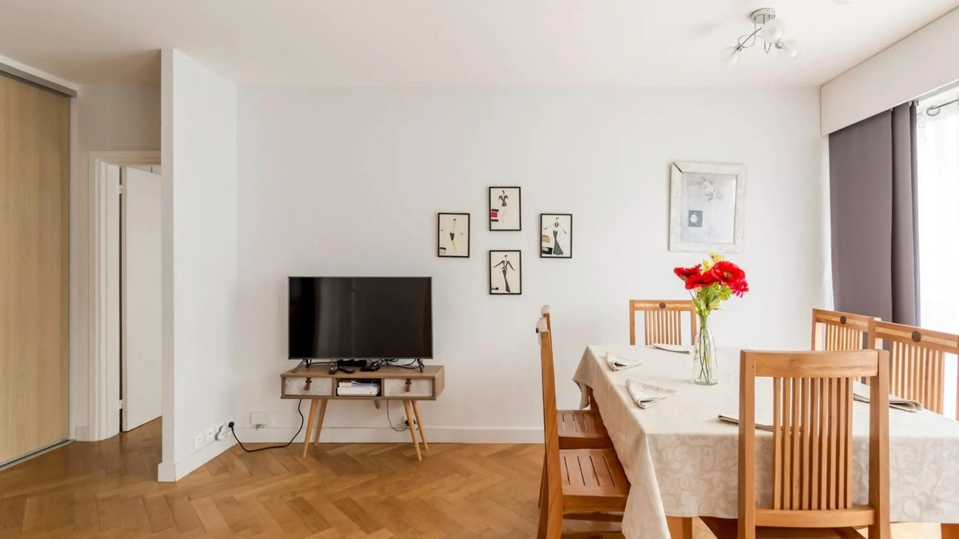 Apartment Eiffel Tower - 2br With Balcony - Cityapartmentstay *